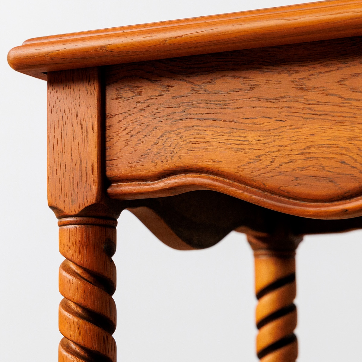 天然木の2段式サイドテーブル [MF-054]｜一点モノ家具通販のマルニ