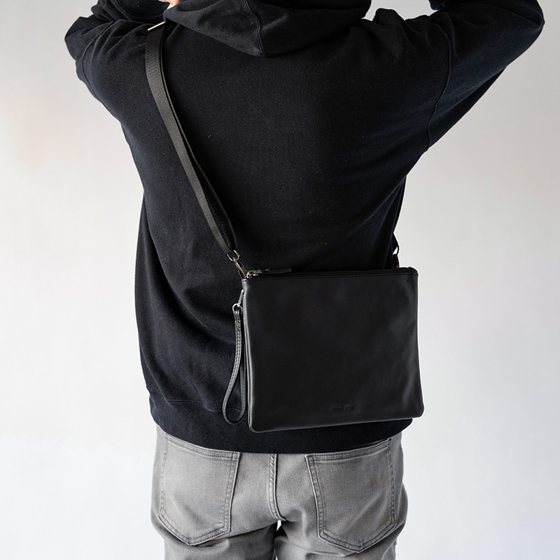 レザーサコッシュクラッチバッグ MILAN BLACK ブラック 黒｜【公式