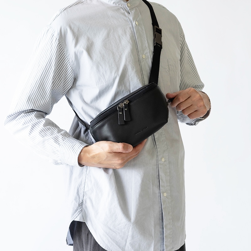 ボディバッグ ミニショルダーポーチ ARTHUR BLACK ブラック 黒｜【公式