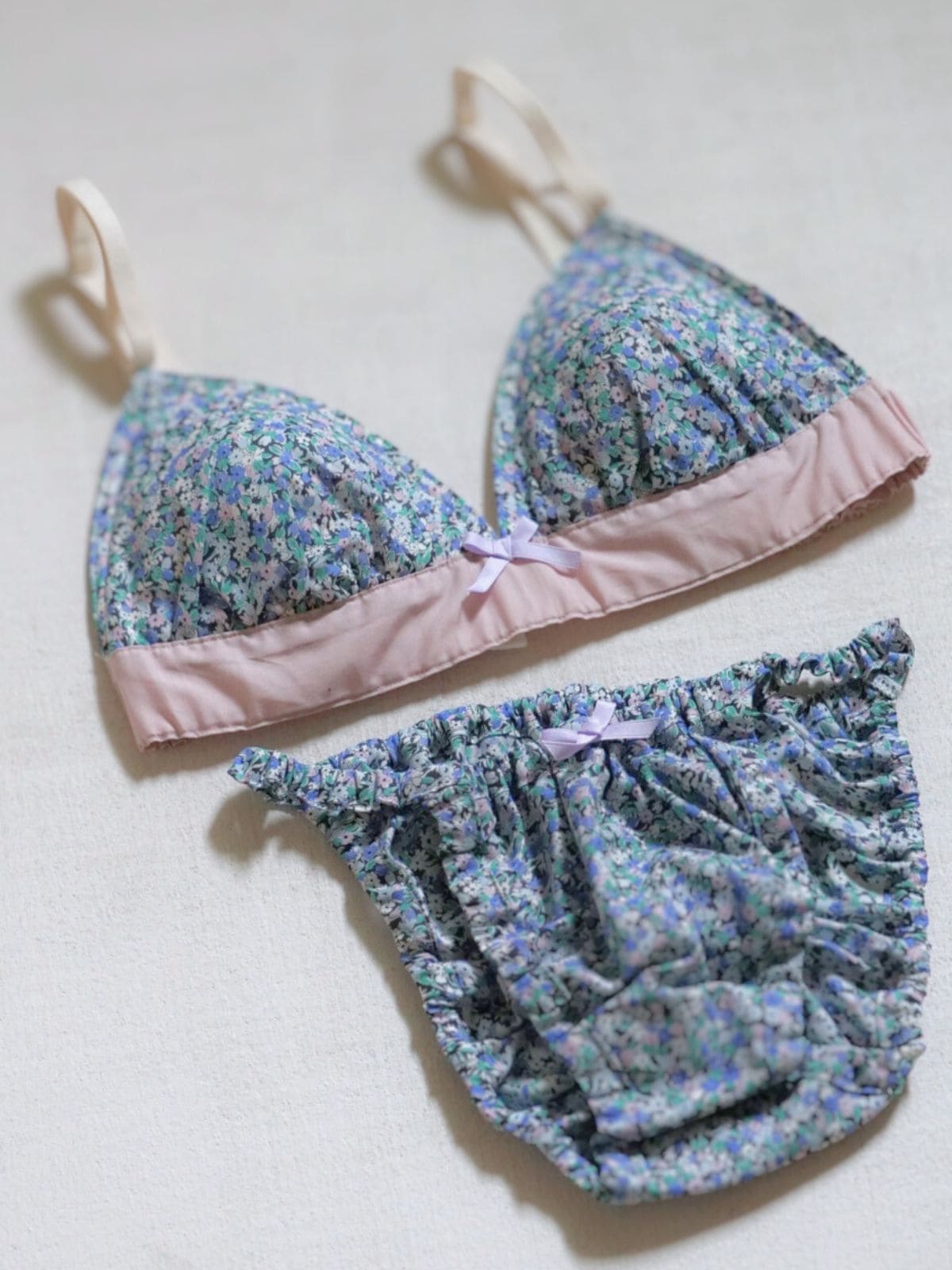 リバティポッピングフラワートライアングルブラ(M/ML/L