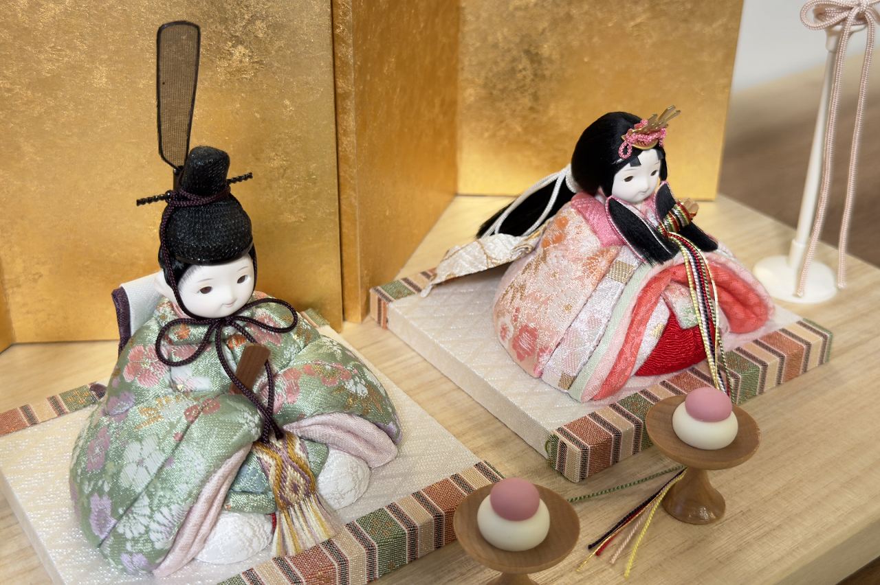 rico遥香（はるか）木目込み親王飾り雛人形 木台 金屏風 | 飾り台の