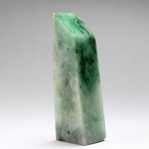 翡翠原石 糸魚川 翡翠〔3944〕 200g：原石（天然石 パワーストーン