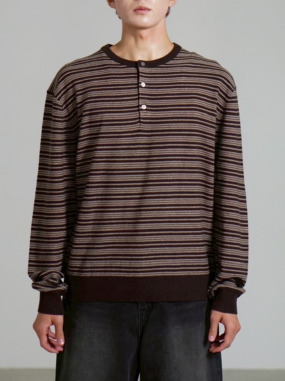 受注制【Chikashitsu +】cropped henry neck border knit