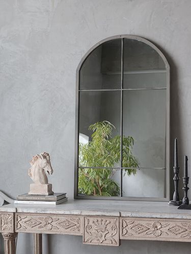 サラグレースがプロデュースを手掛ける壁掛けミラー