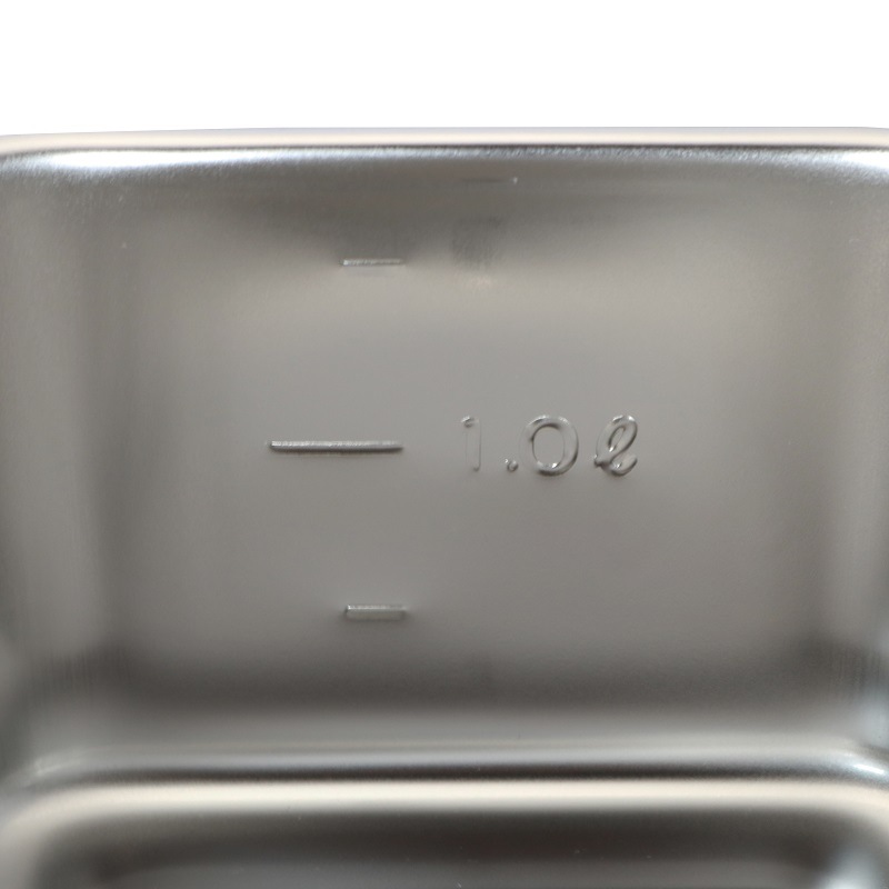 HACCP】【NSF】18-8 浅型角キッチンポット 目盛付 1.9L SH-4214