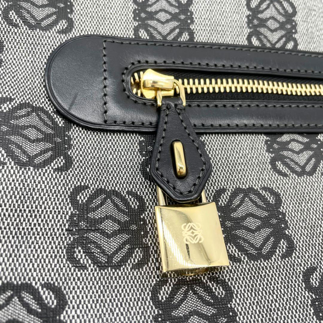 LOEWE ロエベ アナグラム ショルダーバッグ PVC レザー グレー