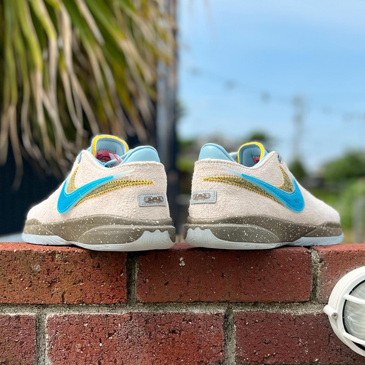 NIKE LEBRON XX 'UNKNWN MESSAGE IN A BOTTLE' ナイキ レブロン 20