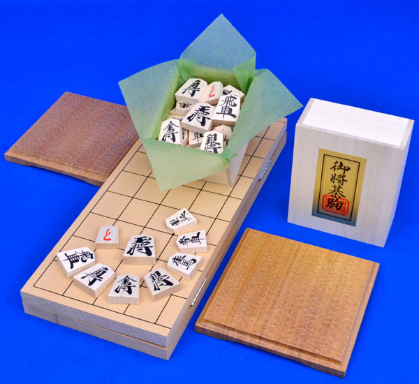 将棋 セット 小型新桂4号折将棋盤セット(木製将棋駒優良押し駒・駒台