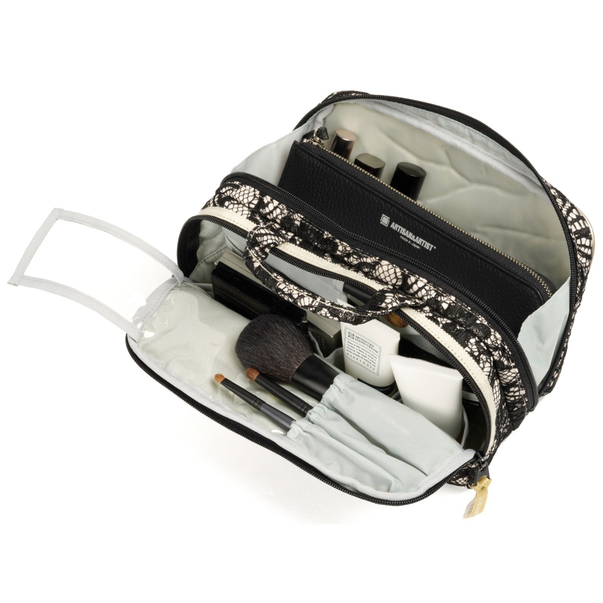 大きめサイズのスロープシェイプ・ポーチ クラシック・モノトーン 2WP