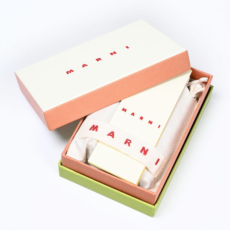 マルニ MARNI カードケース 名刺入れ サフィアーノレザー タルク