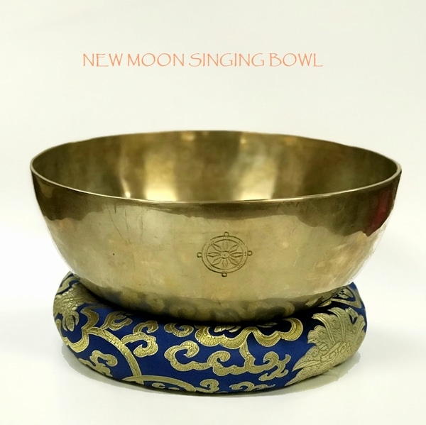ニュームーンシンギングボウル／7メタル【Φ29cm】【B】 サンタ・ラトナ