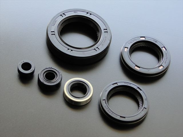 Z400FX/Z400GP/Z550FX/Z400J エンジンオイルシールセット(6個