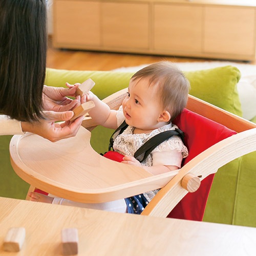 farska スクロールチェアプラス ナチュラル / レッド ｜ ブリベビ