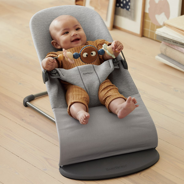 ベビービョルン｜バウンサー用おもちゃ｜パステル｜ブリベビ通販