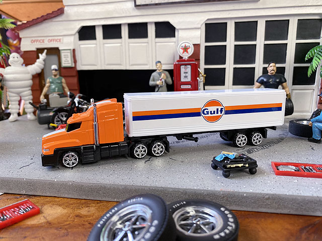 ガルフ トラクタートレーラー ダイキャストミニカー （オレンジヘッド