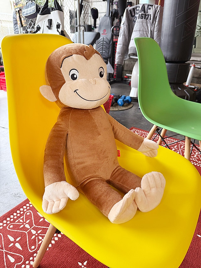 おさるのジョージ BIGな50cm ぬいぐるみの通販・販売 | アメリカ雑貨の