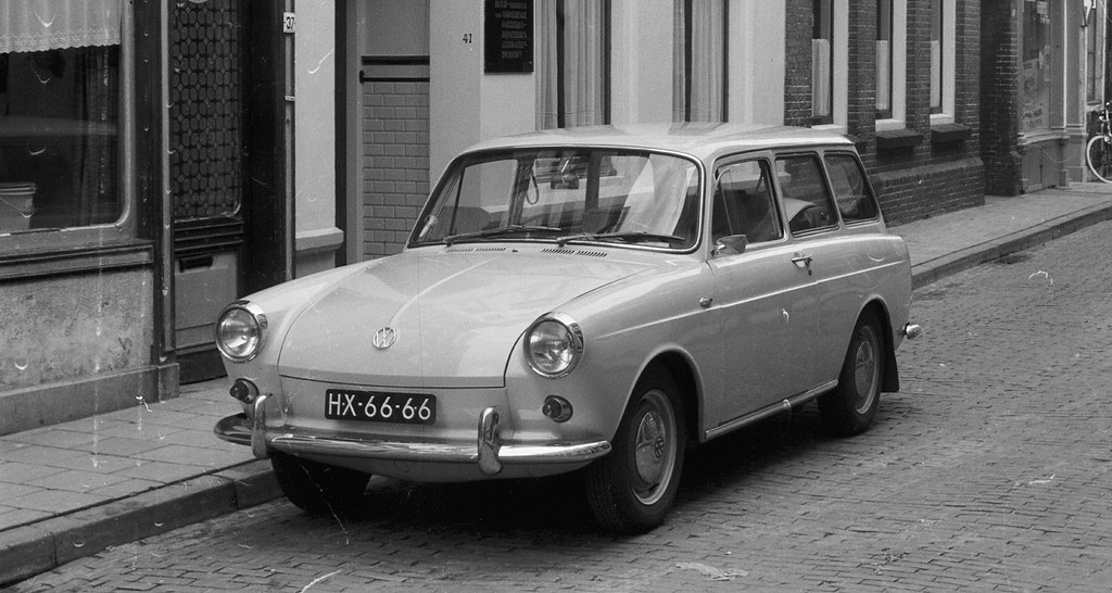 1/43 フォルクスワーゲン ヴァリアント バリアント ベージュ VW 1500