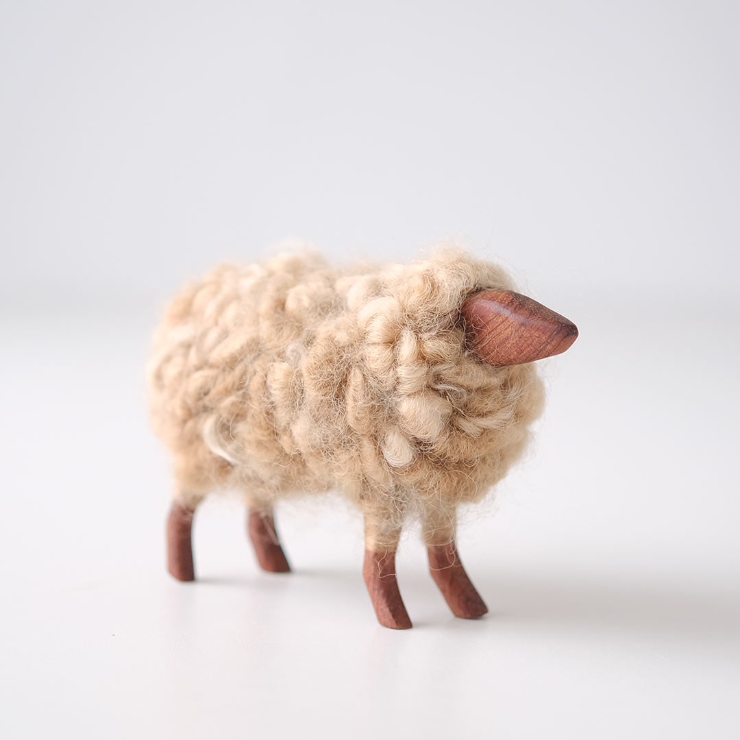 羊の置物/ブラウン/大 | コリデール | 糸島くらし×ここのき 公式通販サイト