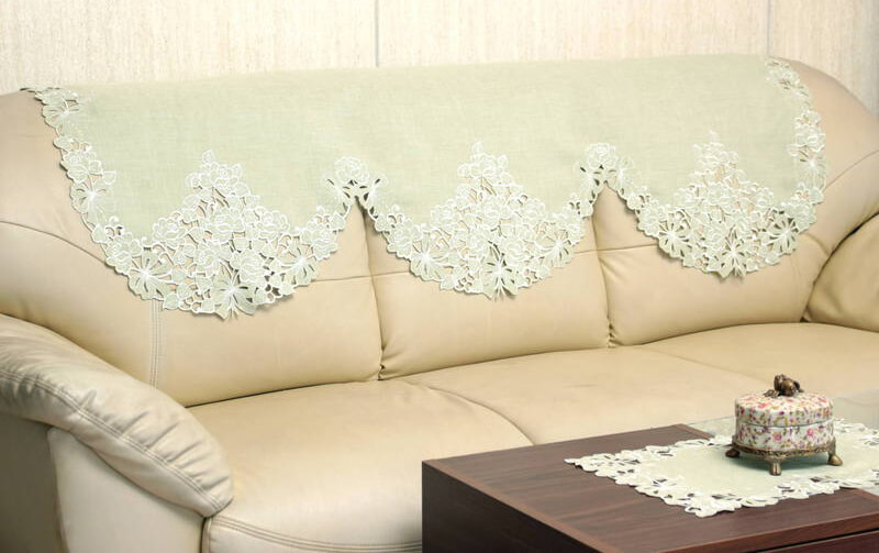 カットワーク刺繍 ソファカバー（三人掛け） 約150×80cm [Pure Rosa