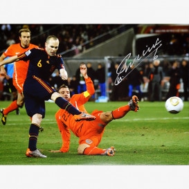 アンドレス・イニエスタ直筆サイン入りメモラビリアを販売 - THE DUGOUT