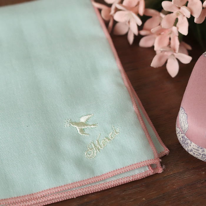 ハンカチ ダブルガーゼハンカチ 小鳥刺繍柄 ミントxサーモンピンク 綿