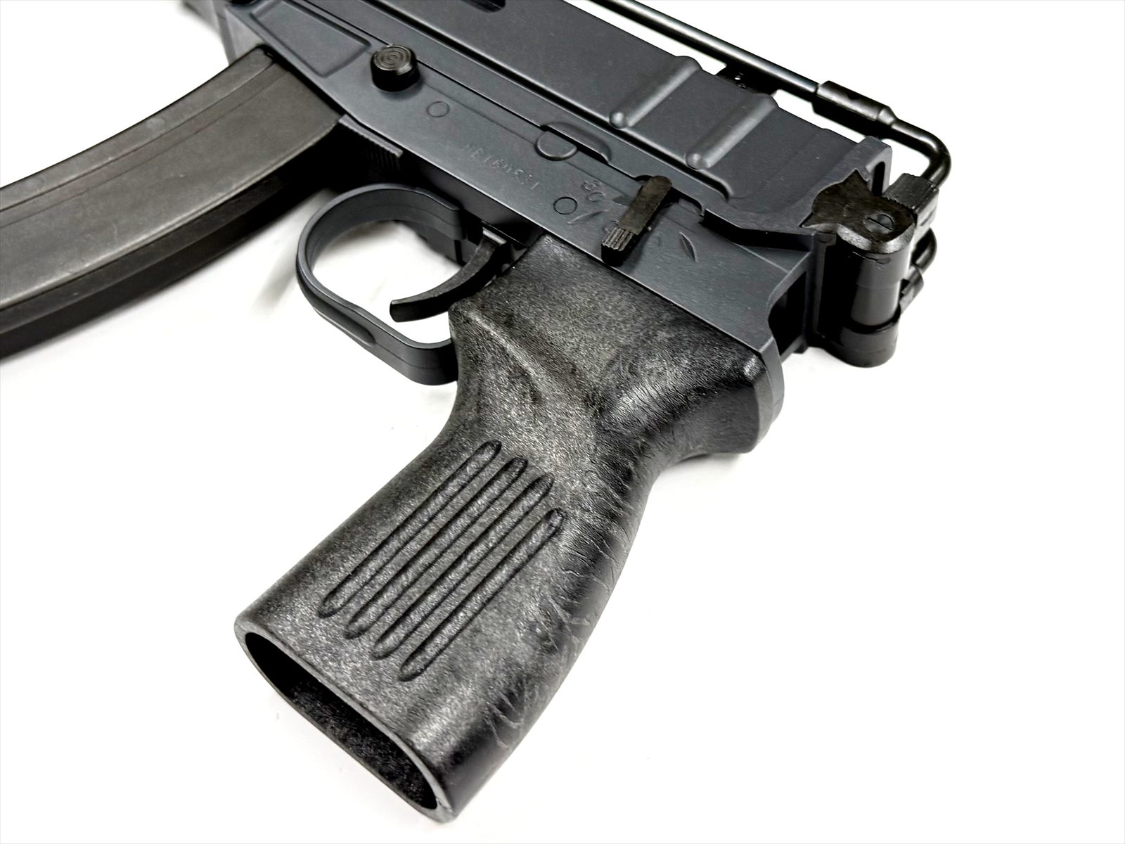 特選中古品】ガスブローバック マルゼン Vz61 スコーピオン ABS [11399