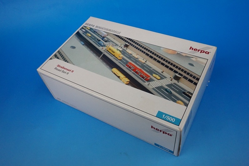 1/500 空港ジオラマ組立セット 高架道路 建物入口駐車スペース設置用