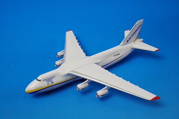 貨物機模型 アントノフ AN-124-100 RUSLAN 1/200 か 貨物機模型