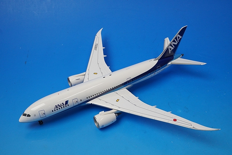 Boeing 787-8 初のドリームライナー記念特別塗装 1:200 Boeing 787-8