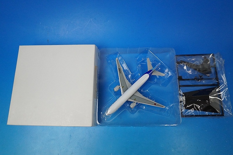 1/400 B777-200 ANA JA8199 その他/中古｜｜飛行機模型 通販専門 エルロン