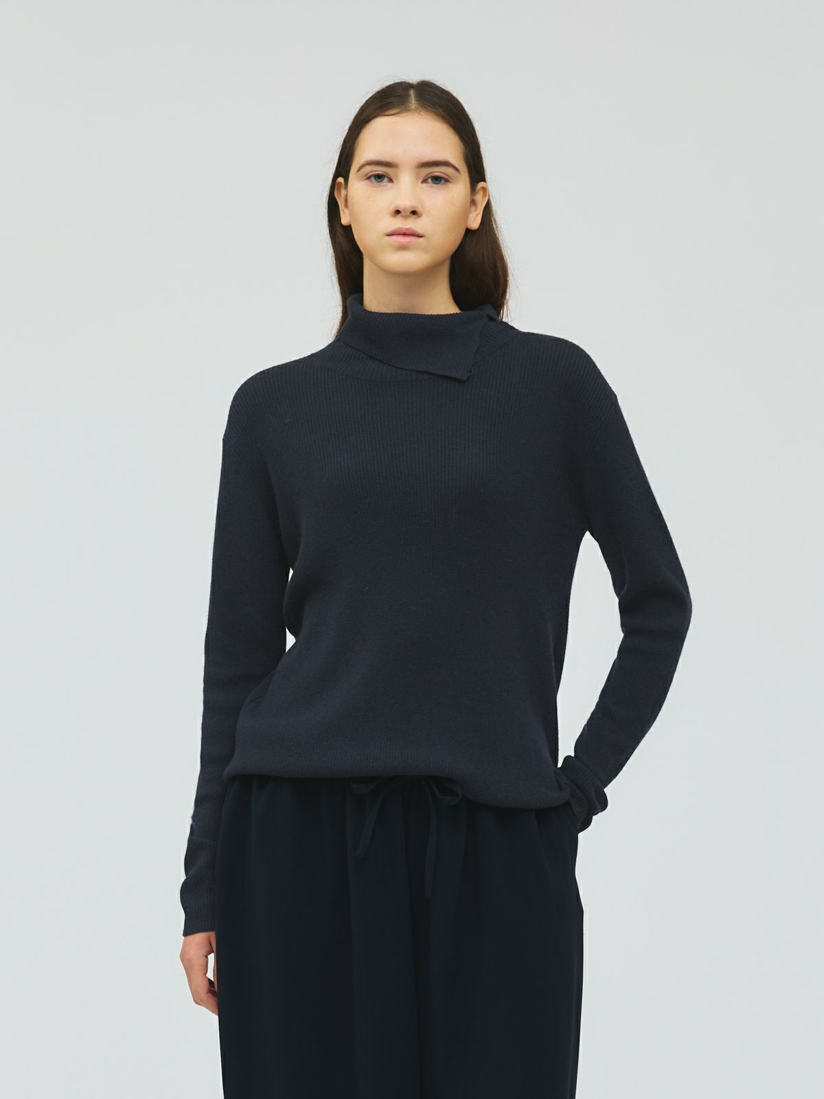 mizuiro ind ボタン付きリブハイネックプルオーバー｜ MARcourt ONLINE