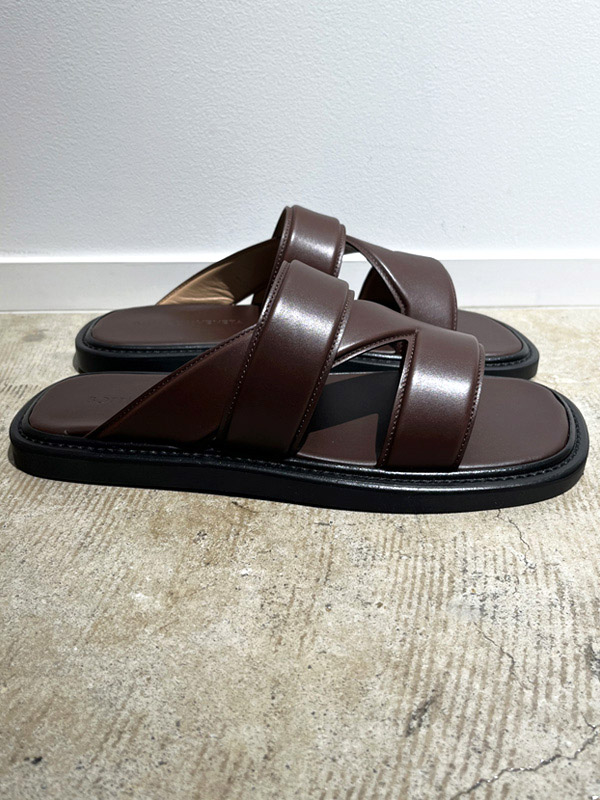 BOTTEGA VENETA（ボッテガヴェネタ） レザーサンダル ブラウン - margin