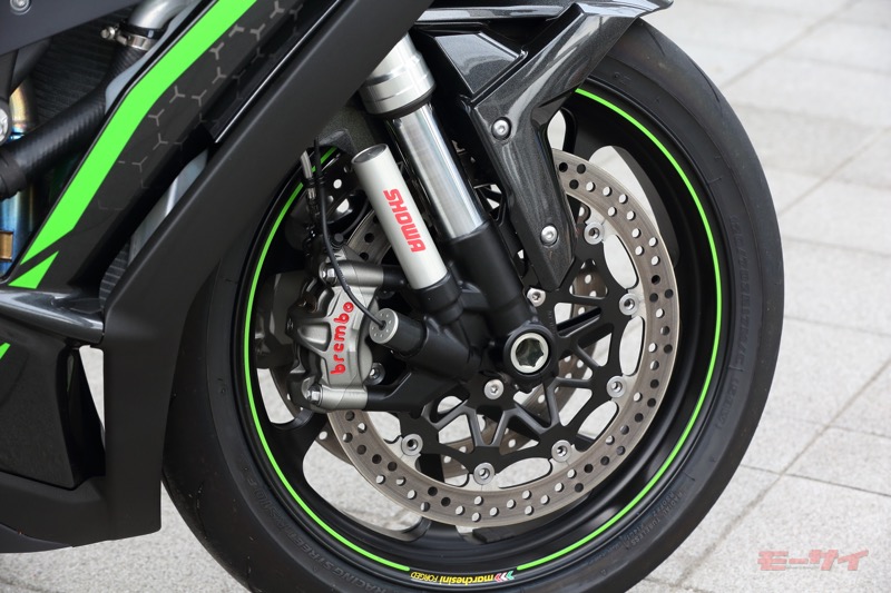 スーパースポーツでも街乗り快適!? 電子制御サス仕様「ニンジャZX-10R