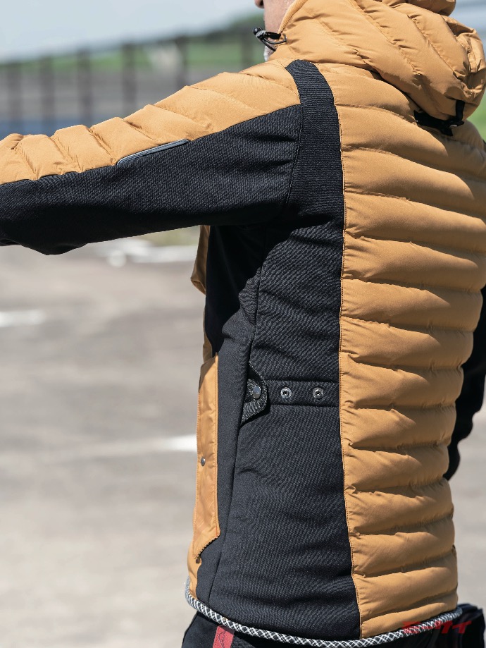 クシタニ「アニフェスジャケット」はライディングでも街着でも存在感を