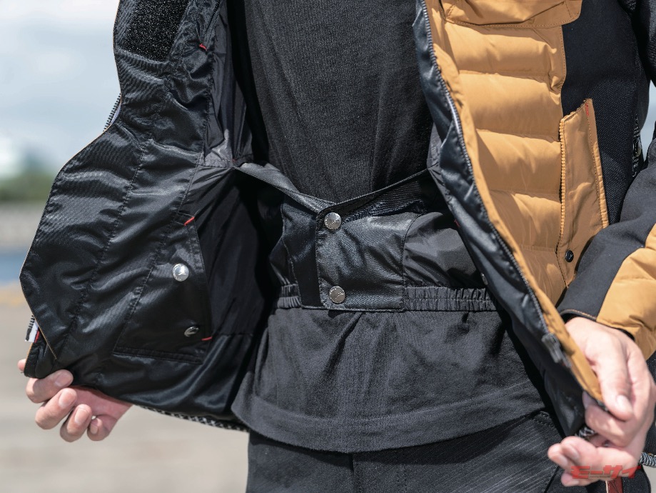 クシタニ「アニフェスジャケット」はライディングでも街着でも存在感を