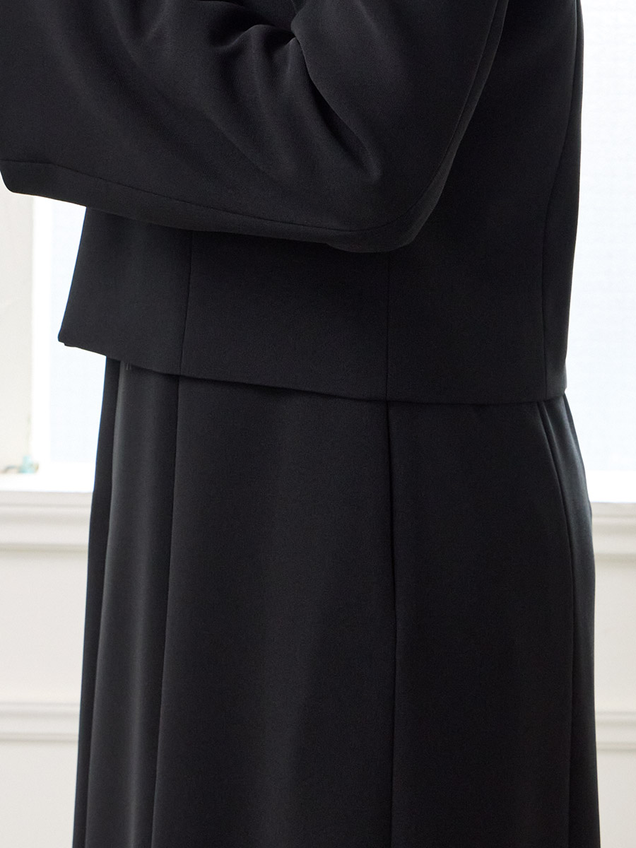 WEB限定】【洗える・マシンウォッシャブル】セミフレアスリーブノー