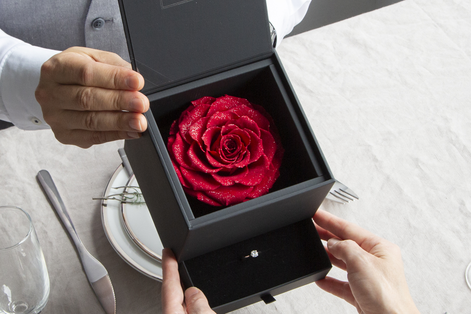 DRAWER（ドゥロワー） | 最高級プリザーブドフラワーのギフト通販なら