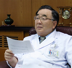 開院以来、24時間対応の救急医療を提供。研修制度を充実させ、若手医師