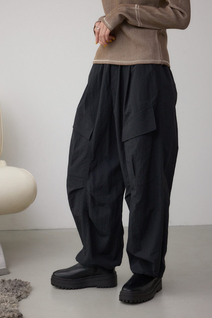 AZUL BY MOUSSY | 裾ドロストナイロンカーゴポケットパンツ (パンツ