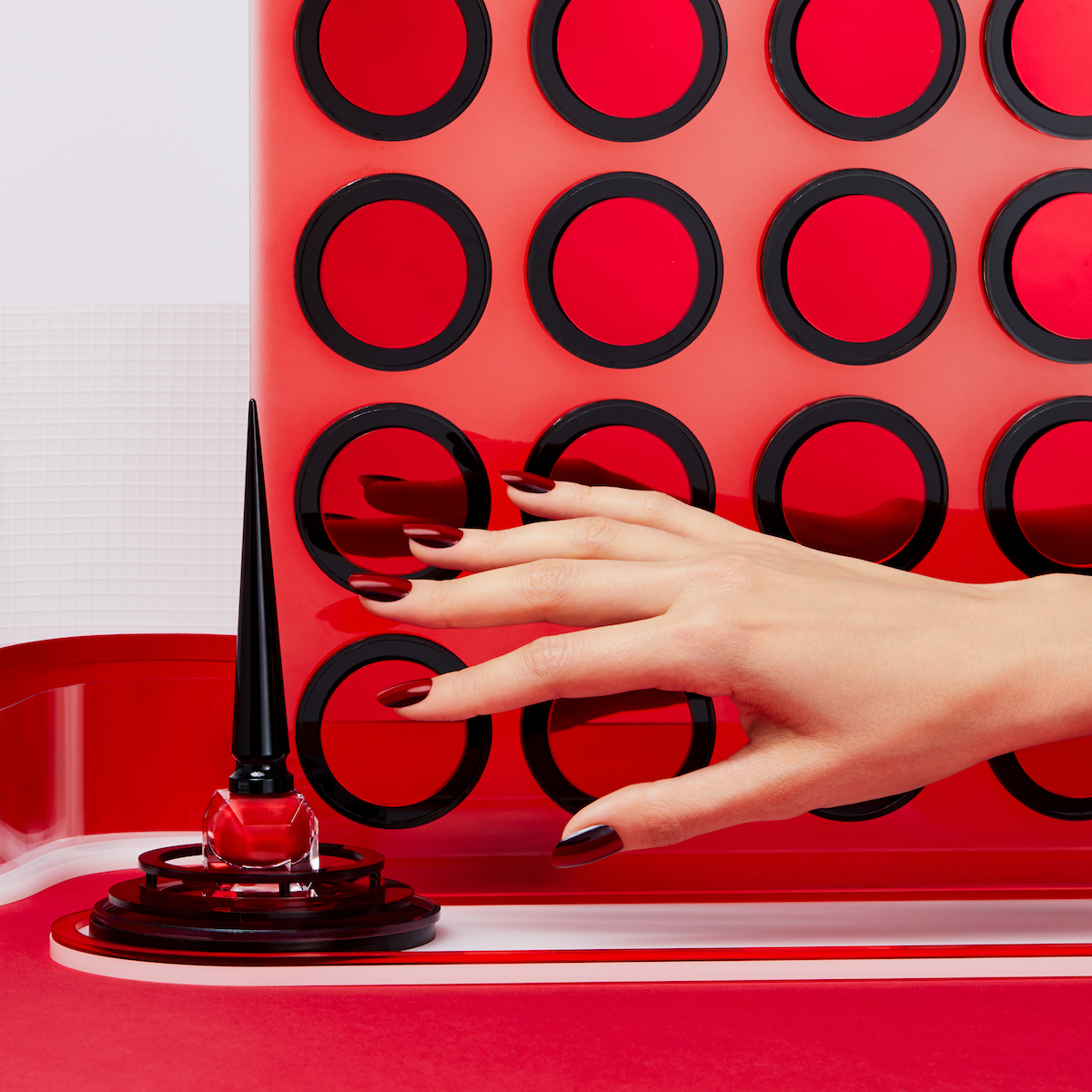 クリスチャン ルブタン」のバレンタインコフレ ハート柄ボックスに