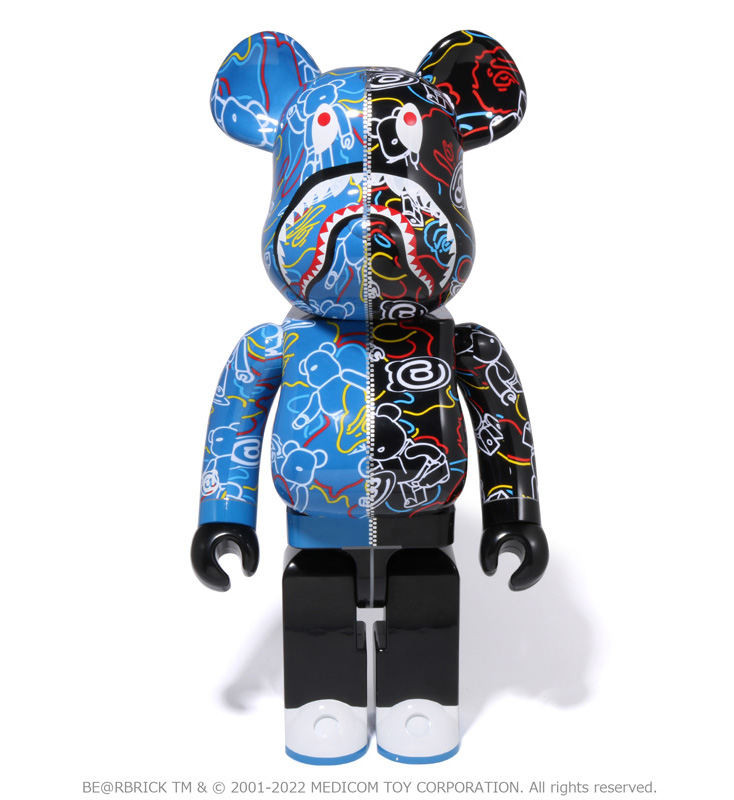 ア ベイシング エイプ®」×メディコム・トイの“ベアブリック カモ”柄
