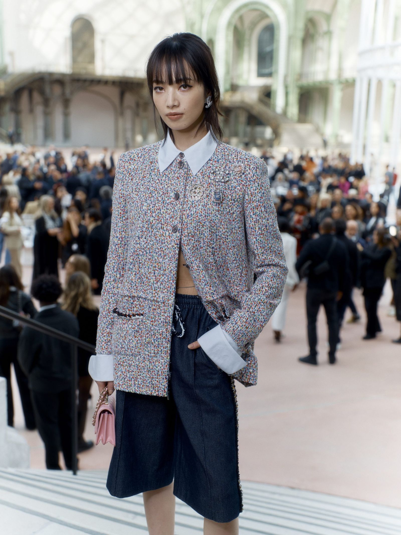 スナップ】小松菜奈やBLACKPINKジェニーらが来場 「シャネル」2025年春