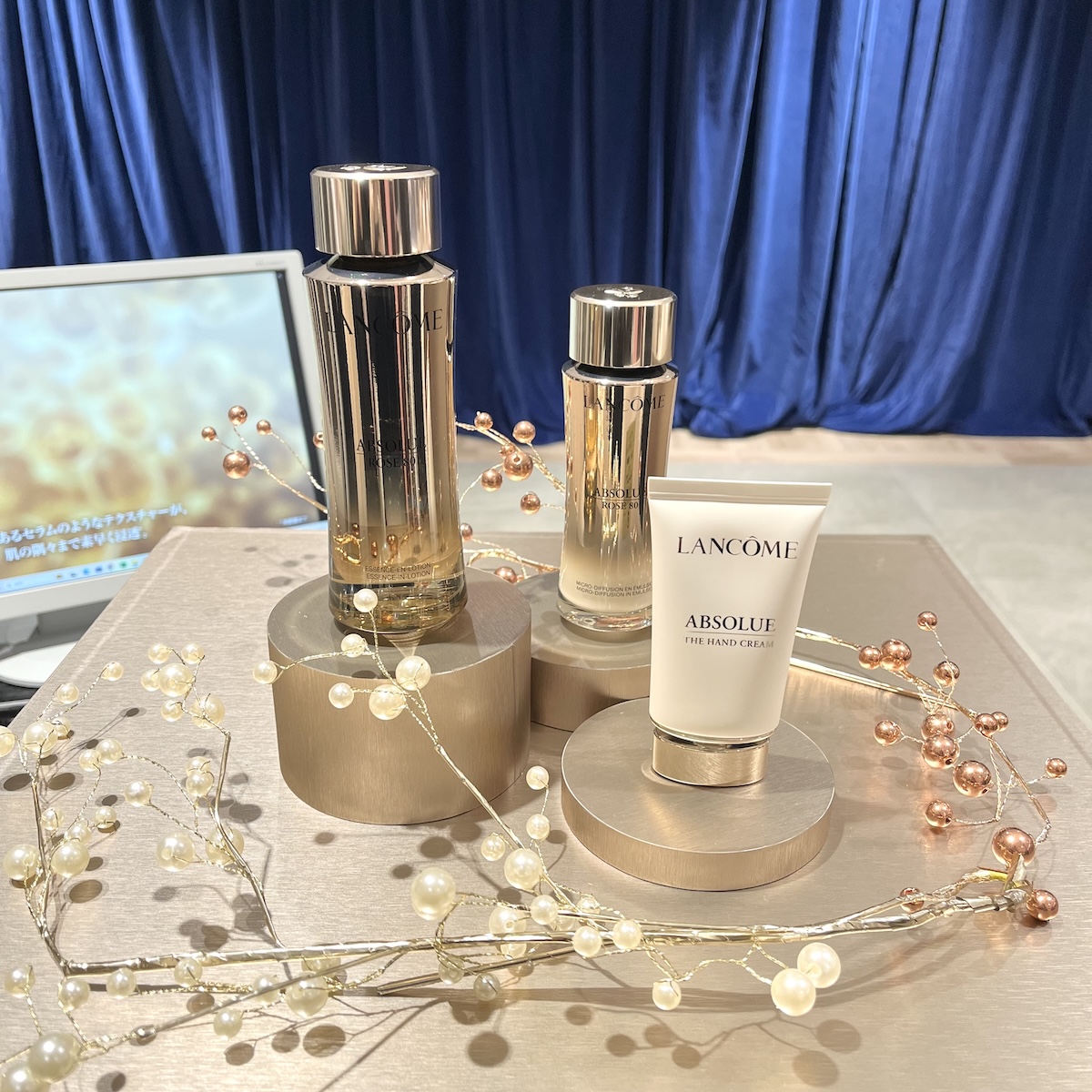 ランコム」の最高峰エイジングケア“アプソリュ”の化粧水と乳液が