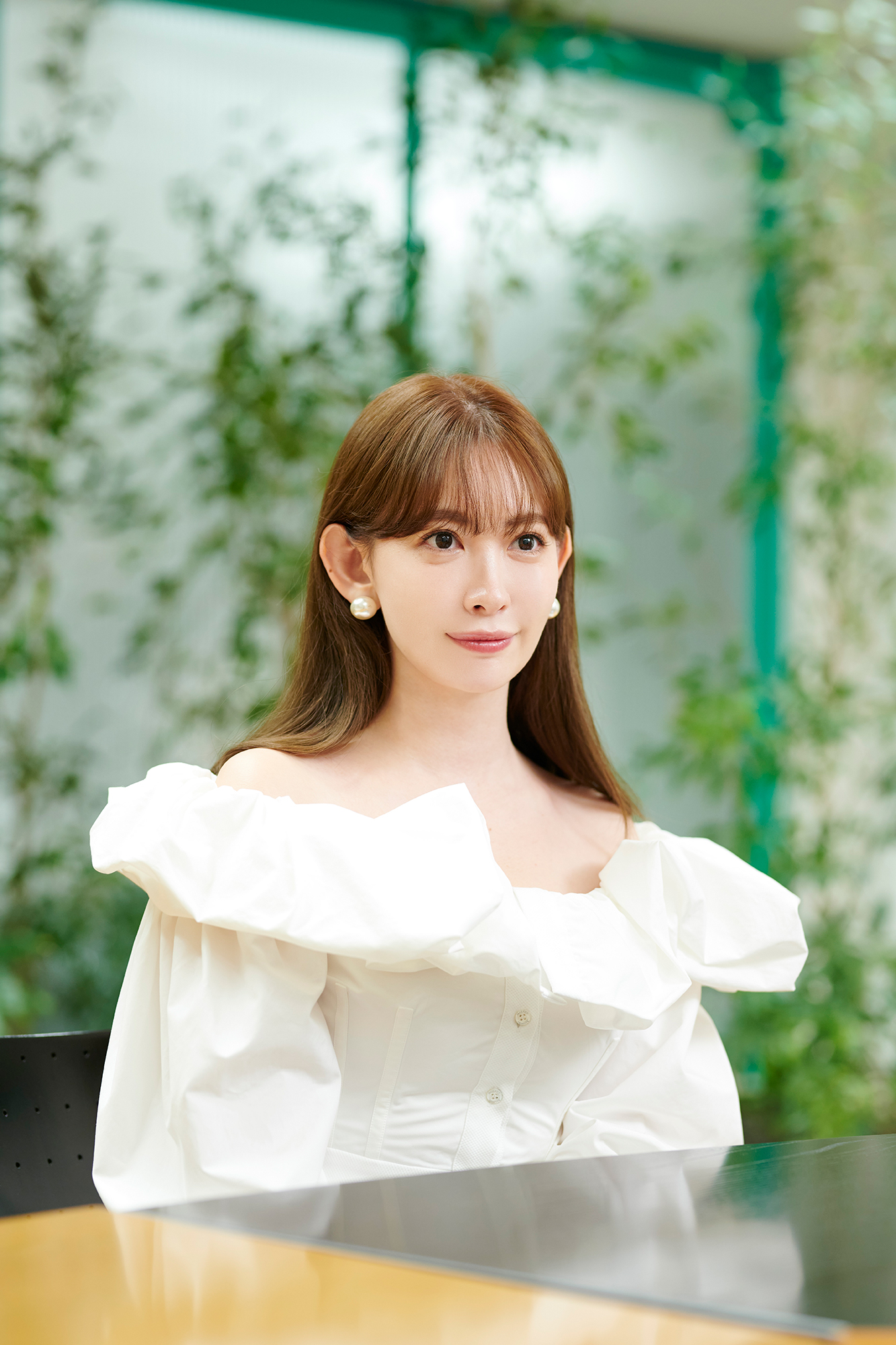 小嶋陽菜「前はアイドル、今は社長」 約10年ぶりの写真集「かもしれ