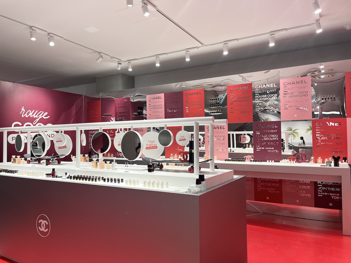 シャネル」が3日間限定のポップアップを渋谷で開催 会場限定のチャーム