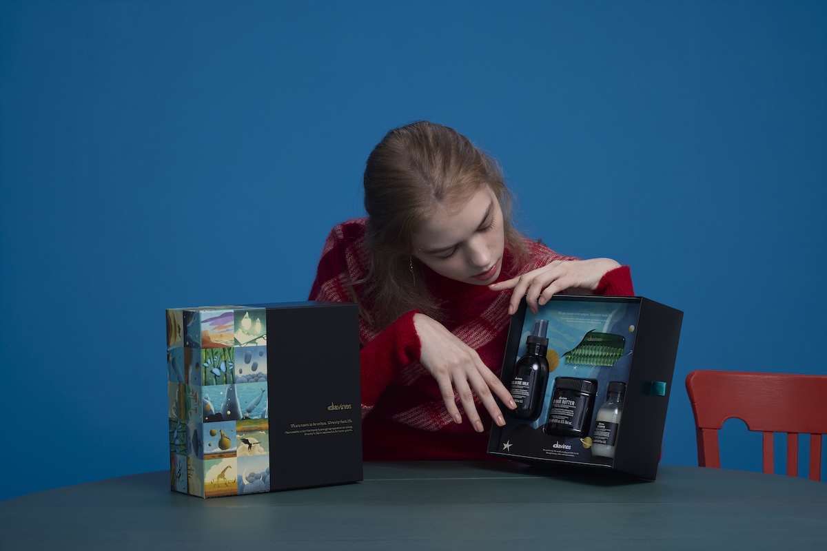 2025年クリスマスコフレ】「ダヴィネス」がコーム付きヘアケアセットを