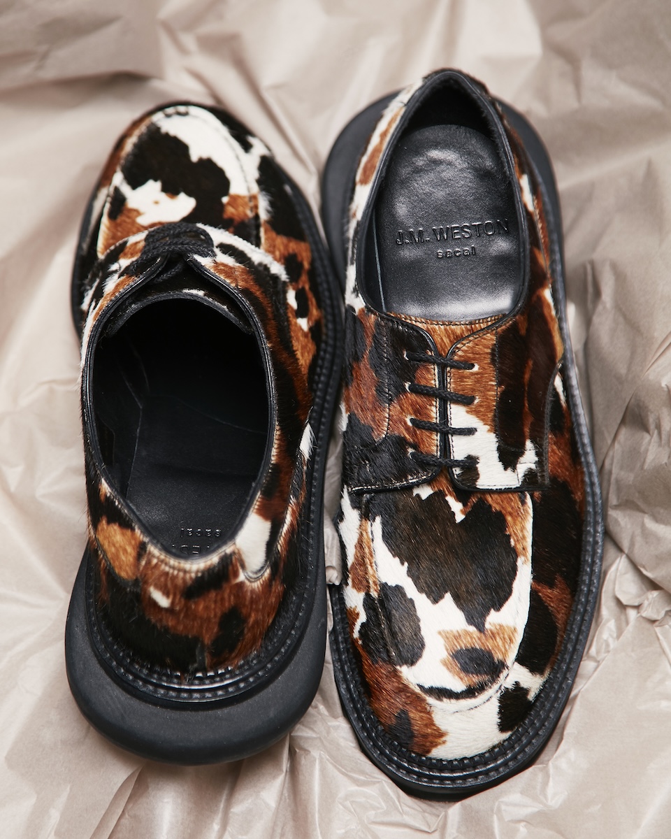 サカイ」と「ジェイエムウエストン」が再びコラボ カウハイドレザーの