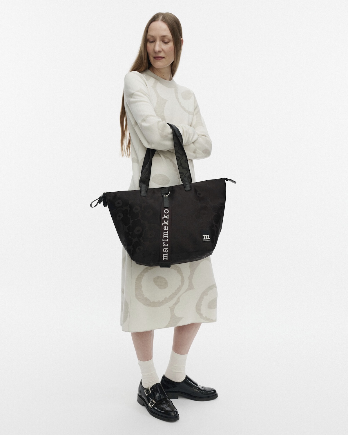 マリメッコ」からトートに新色のグリーンや日本限定アイテムが登場