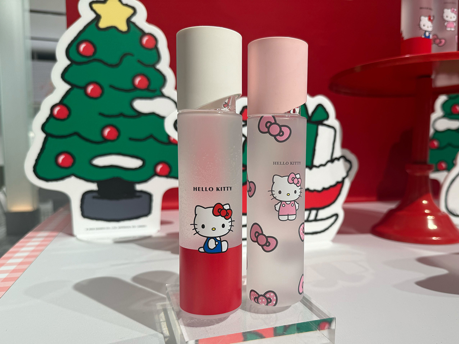 キティちゃん一色”に染まる「オルビス」旗艦店のホリデー限定イベント