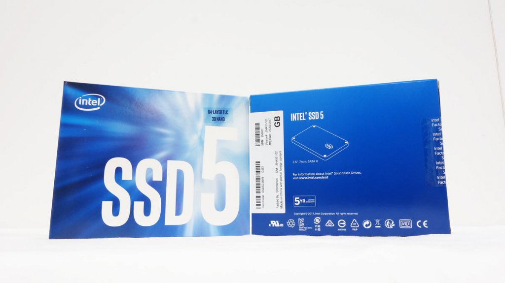 64層 3D TLC NAND採用、インテルの2.5インチ新スタンダードSSD「SSD